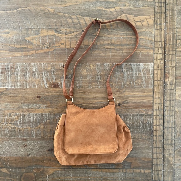 American Eagle By Payless Handbags - NWOT American Eagle by Payless Faux-Suede Purse